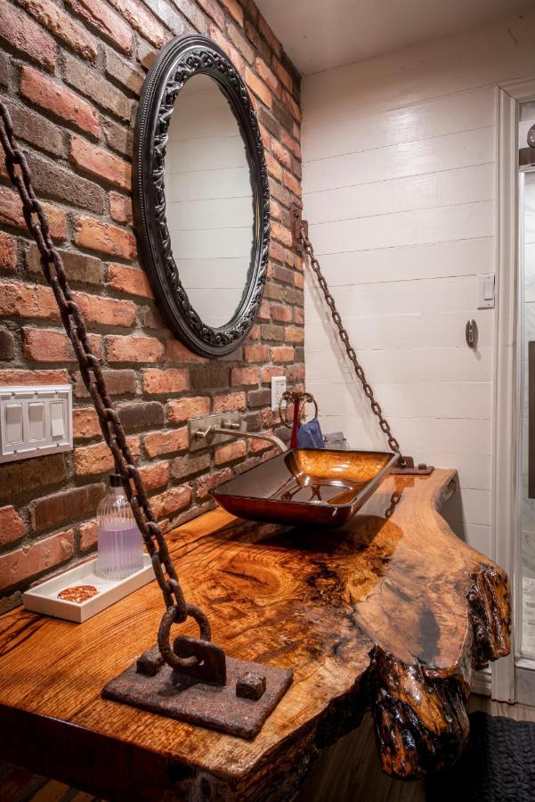 The Hobbit House, Fantasy Comes Home! รัสเซลล์วิลล์ ภายนอก รูปภาพ